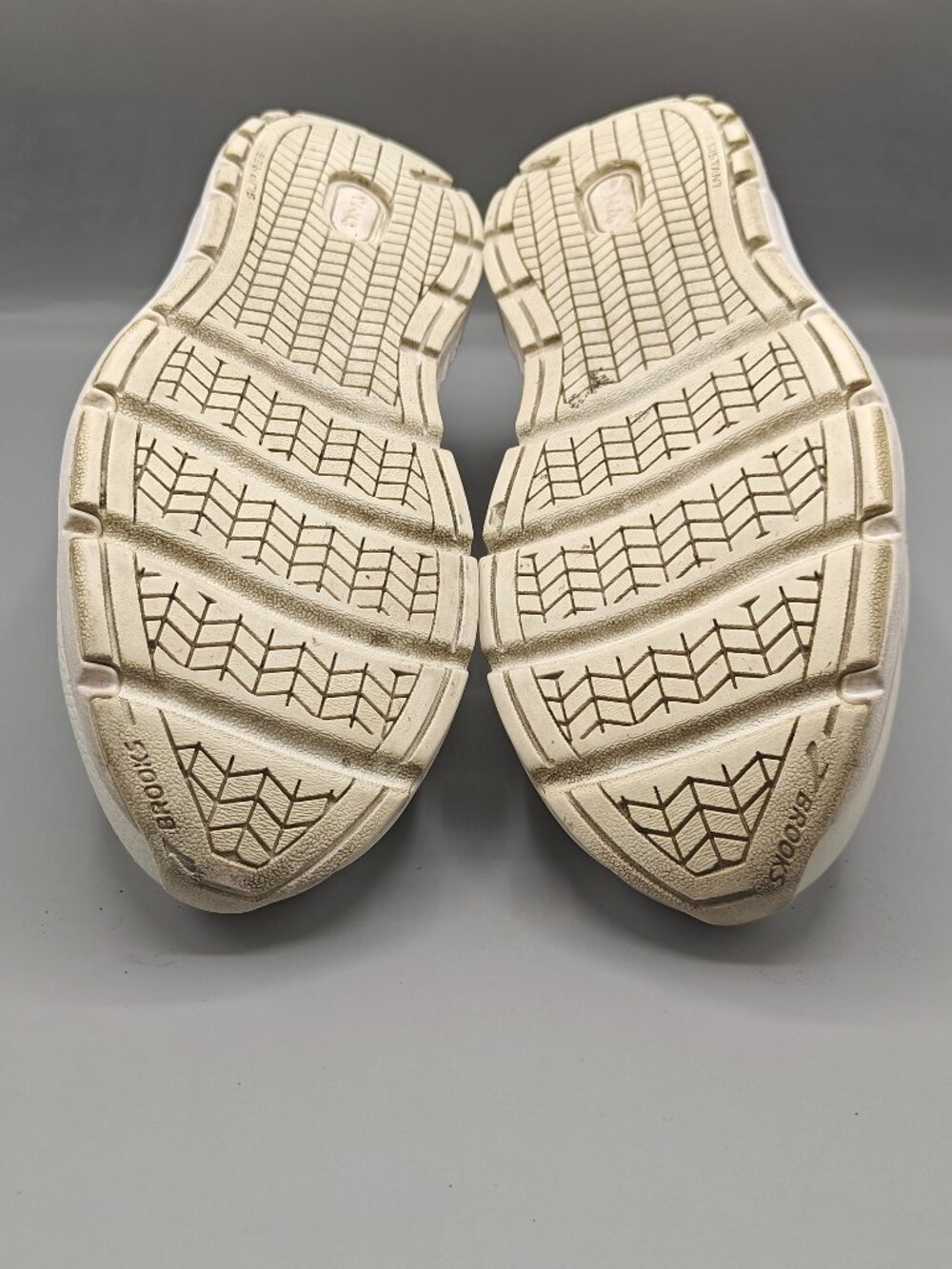 Brooks Addiction Walker 2 White Men’s Size 10.5 D Leather Shoes 110318-1D-142 - Picture 10 of 12